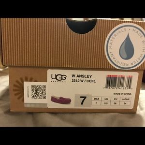 Size 7 Ugg Slippers